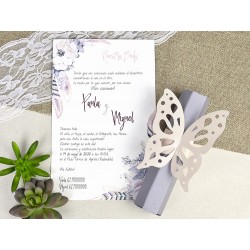 Invitación tipo caja hexagonal con mariposa